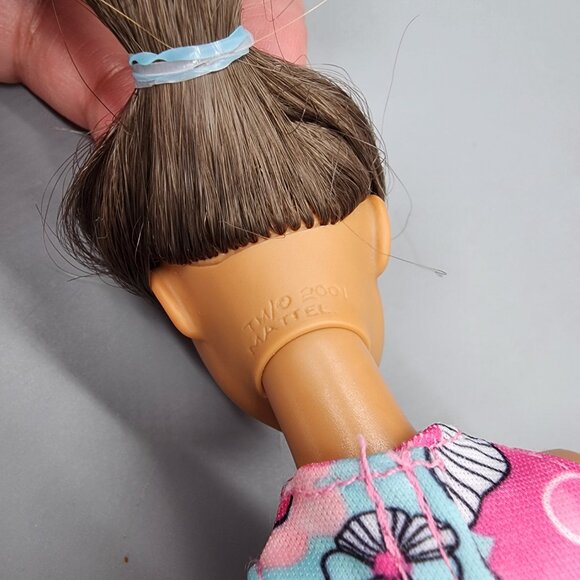 4 Vintage & Modern Barbie Dolls Bundle + Clothes Accessories Mattel 2001-2021 - Picture 10 of 16